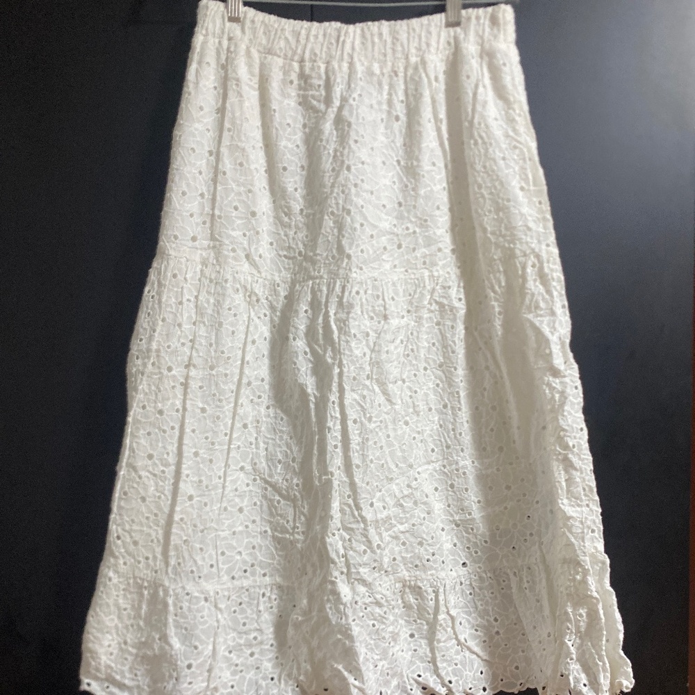 Women Zara white midi skirt